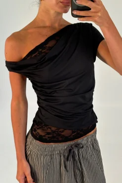 Belle Lace Top Black